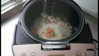 美味培根焖饭做法图解5)