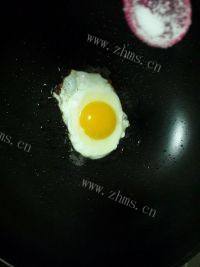 营养美食之煎鸡蛋做法图解3)