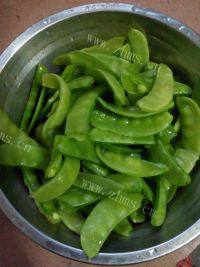 家常菜荷兰豆炒肉片做法图解3)