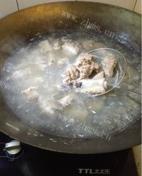 特下饭的红烧排骨做法图解2)
