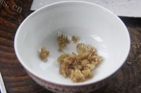 诱人的泡椒牛蛙做法图解3)