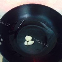 美味营养的葱油拌面做法图解7)