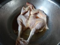美味的电饭煲焗鸡做法图解2)