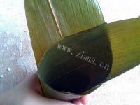 「手工美食」绿豆红枣粽子做法图解4)