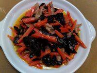 家常菜木耳胡萝卜炒肉片