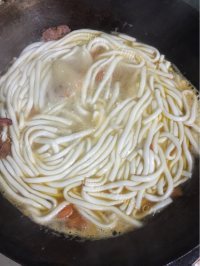 酸甜茄汁土豆粉做法图解6)