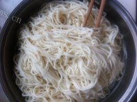 美味的热干面做法图解3)