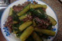 家常菜黄瓜炒牛肉