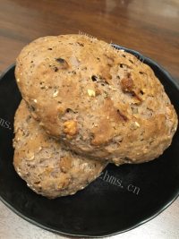 脆嫩可口的全麦面包做法图解6)