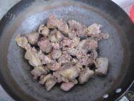 鲜美筋道的鸡肉炖土豆的做法图解五