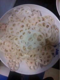 芳香四溢的清炒藕片做法图解1)