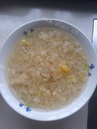 美味的桃胶野生椴木银耳红枣做法图解1)