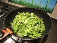 家常菜芹菜香干炒肉丝做法图解5)