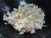 香喷喷的辣椒炒肉做法图解5)