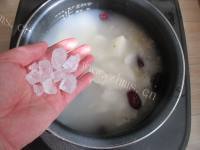 银耳山药黑芝麻粥做法图解7)
