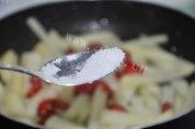 家常菜酸辣土豆条做法图解6)