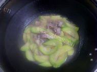 营养丰富的西葫芦炒肉丝