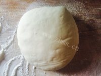 美味的芹菜肉包子做法图解9)