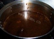 自制黄豆卤猪蹄做法图解3)