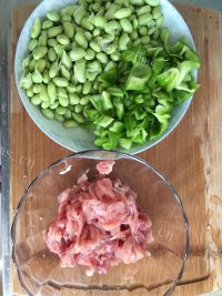 家常菜肉丝炒毛豆做法图解1)