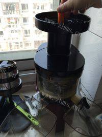 好喝的胡萝卜苹果汁做法图解4)