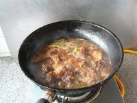 荤菜肋排烧土豆做法图解10)