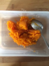 喷香的南瓜粥做法图解2)