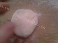 简易的韭菜肉饼做法图解7)