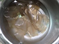 自制肉丸粉片青菜汤做法图解4)