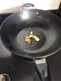 热腾腾的鱼头豆腐汤做法图解5)