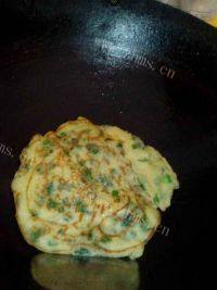 DIY美食-韭菜鸡蛋饼做法图解8)