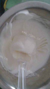 自制炼乳棉花蛋糕做法图解8)