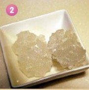 枸杞雪梨银耳甜汤做法图解2)