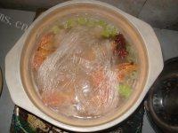 美味的菠菜肉丸粉丝汤做法图解7)