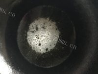 家常东北炒酸菜做法图解4)