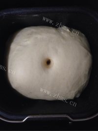 芝麻小面包做法图解3)