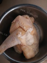 美味的电饭锅盐焗鸡做法图解2)