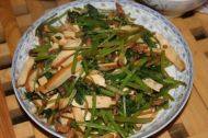 喷香的芹菜炒豆干