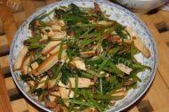 喷香的芹菜炒豆干