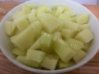 美味香菇土豆炒鸡丁做法图解2)
