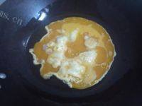 口感饱满的韭菜炒鸡蛋做法图解3)