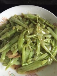 家常菜酸辣空心菜梗