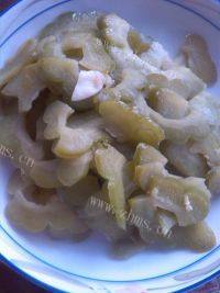 家常菜素炒苦瓜
