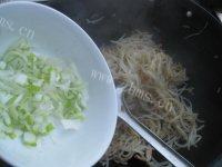 家常菜绿豆芽炒肉丝