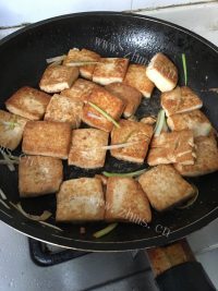 外婆做的红烧豆腐做法图解9)