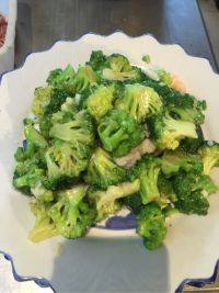 家常菜西兰花炒虾仁
