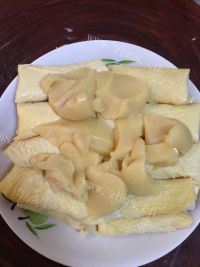 可口的虾仁腐皮包做法图解10)