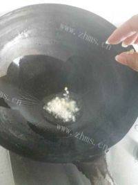 香鲜至极的花菜烧肉做法图解4)