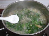 美味的枸杞猪肝瘦肉汤做法图解8)