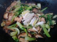 家常菜香菇扒油菜做法图解8)